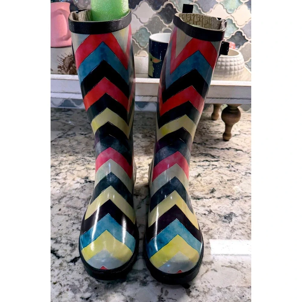 Chooka Rain Boots Womens 7 Multicolor Organic Modern Chevron Rubber Waterproof